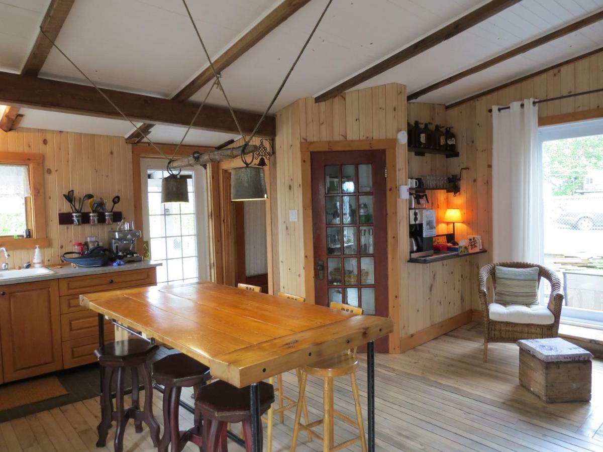 la vieille Maison Rouge Saint-Tite Extérieur photo